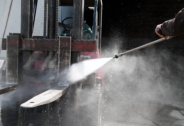 Best Concrete Pressure Washing  in Forestville, MD